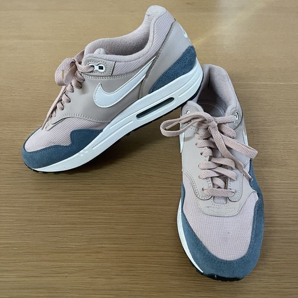 Women's Nike Size 8.5 Air Max 1 Sneakers Shoes Celestial Teal Particle Beige - Picture 2 of 9